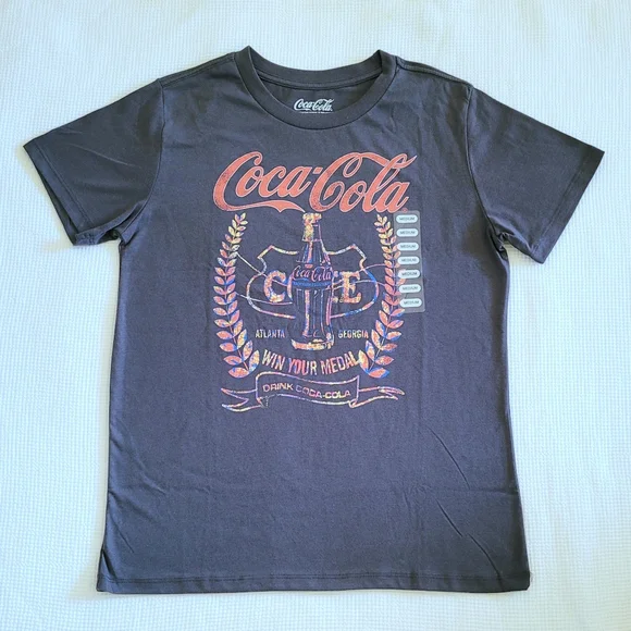 Grayson Threads🧵 Coca-Cola🥤 Graphic Tee👕 - NWT - Picture 1 of 10